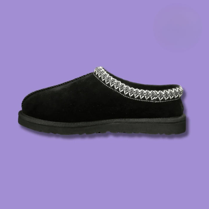 Slip On Slippers With Chain Link Design